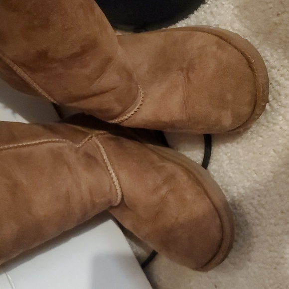 Girls Ugg Chestnut boots - Picture 4 of 4